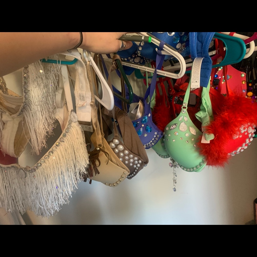 Custom-Made Bedazzled Bras!!!! 🎀💎 - Picture 3 of 5